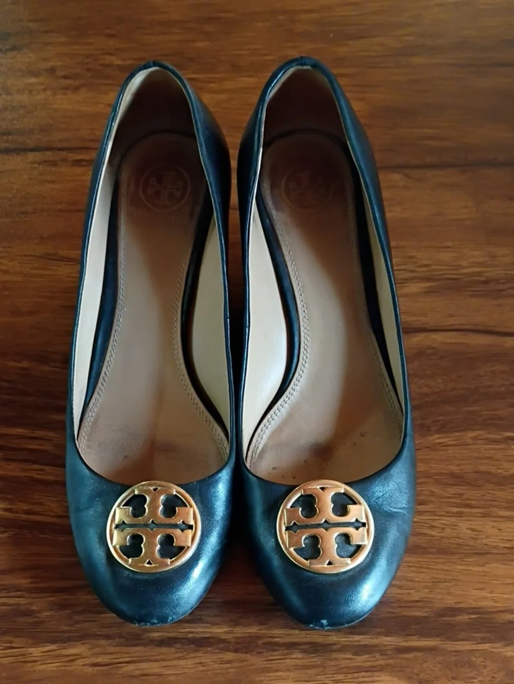Tory Burch Chelsea Wedge Pump